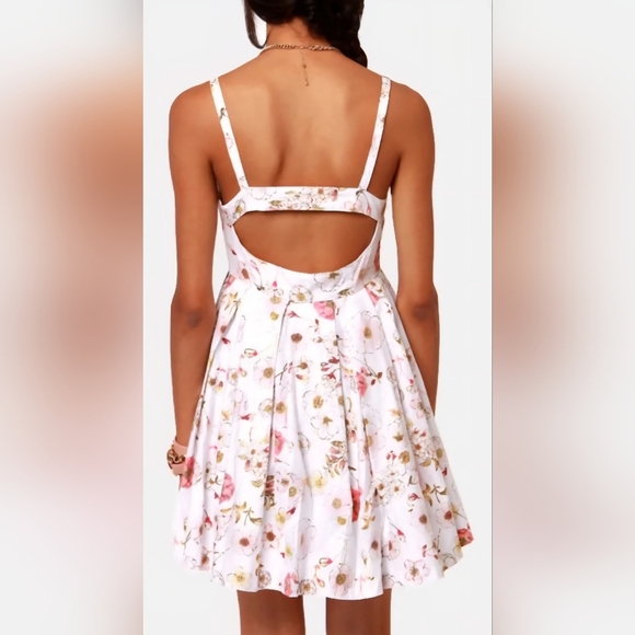 BB DAKOTA Floral Mini Dress in White and Pink 100% Cotton S - Picture 8 of 11
